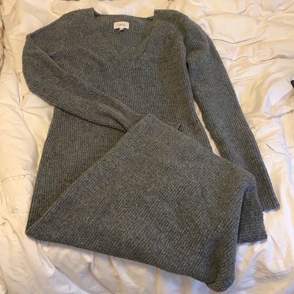 Aritzia Wilfred Thomassin knit sweater Dress in size Small, midi length - Picture 4 of 4